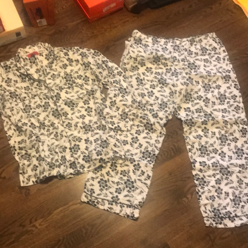 Victoria’s Secret pajama set